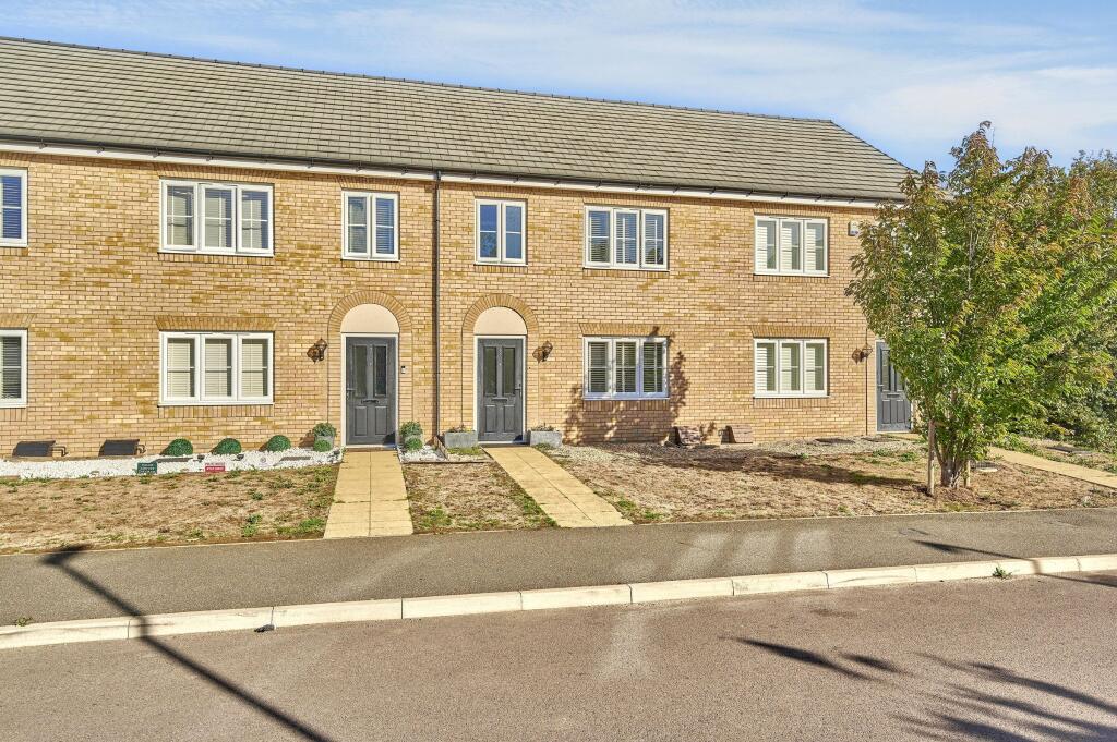 3-bed terraced on Rainbird Road, Bishops Stortford, Hertfordshire, CM23 2YD, £170,000