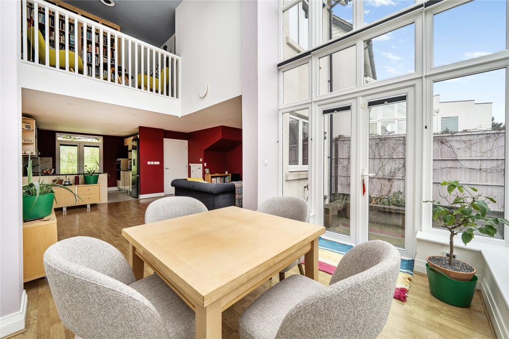 House in Guildford, Surrey - More