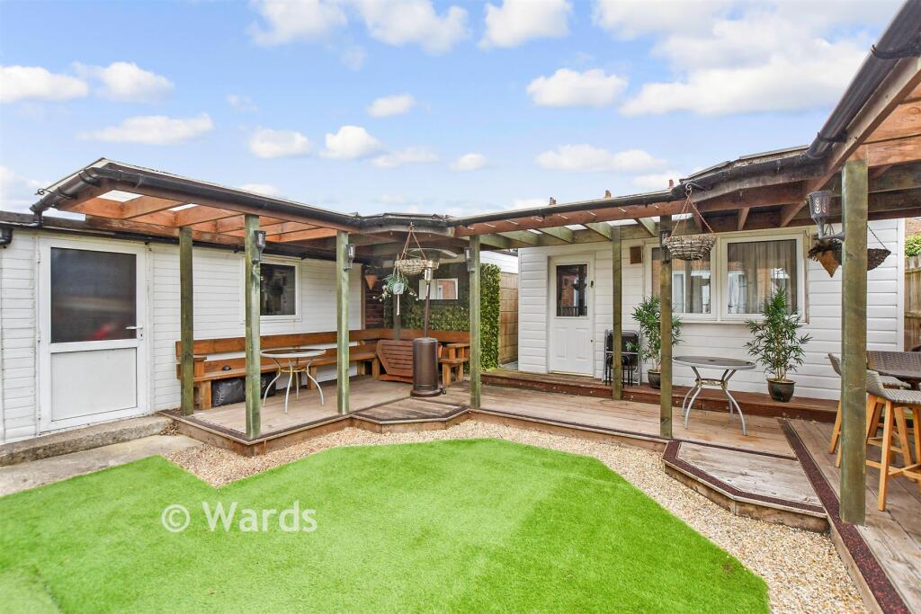 House in Tonbridge - View 3