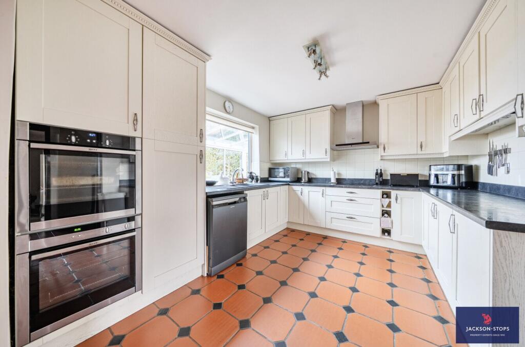 House in Northampton - View 5