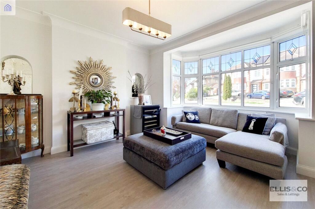 House in London - View 2
