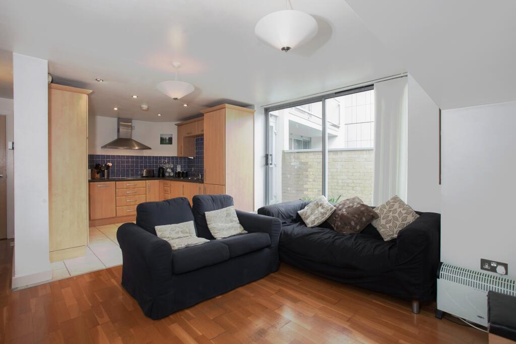 Main image of property: Gateway House, 2A Balham Hill, London, SW12