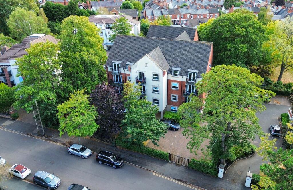 Main image of property: Knighton Park Road, Stoneygate/Clarendon Park, Leicester