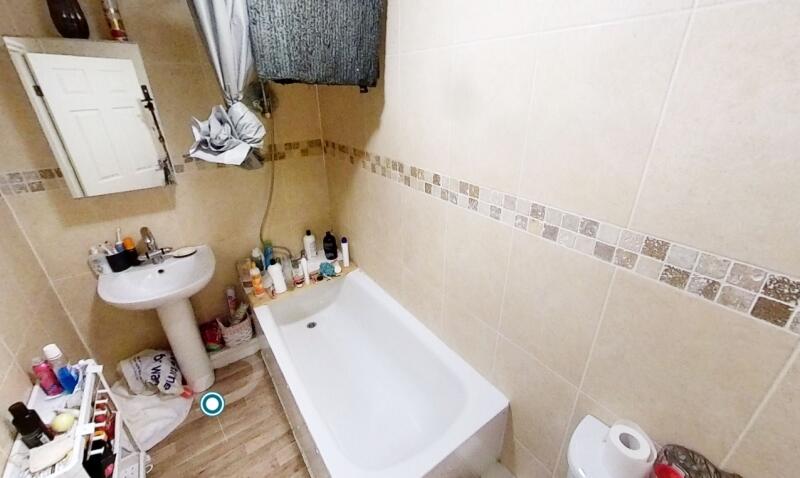 Apartment in Leeds - View 5