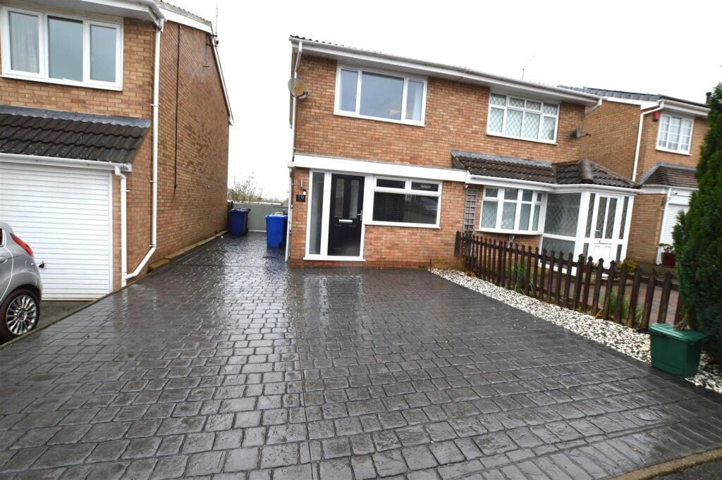 Main image of property: Kestrel Way, Burton-On-Trent