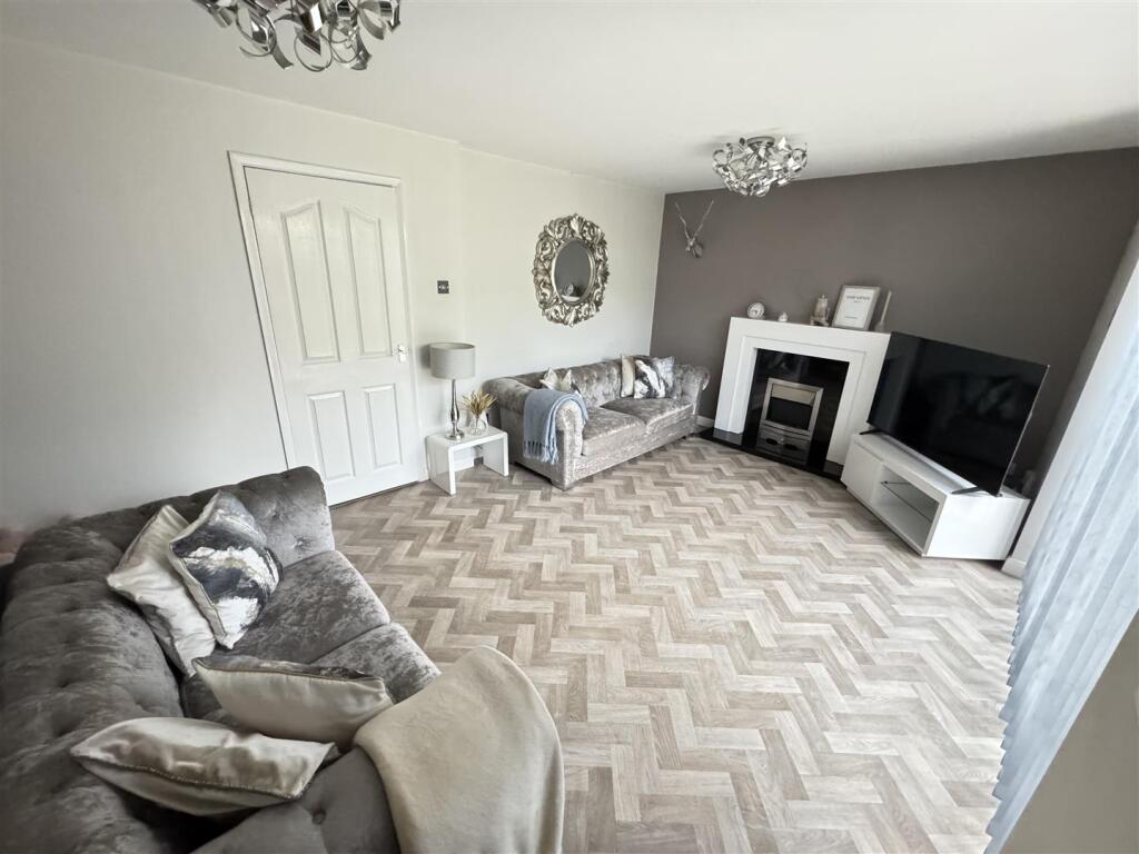 House in Ashfield, Sutton in Ashfield, Huthwaite - View 4