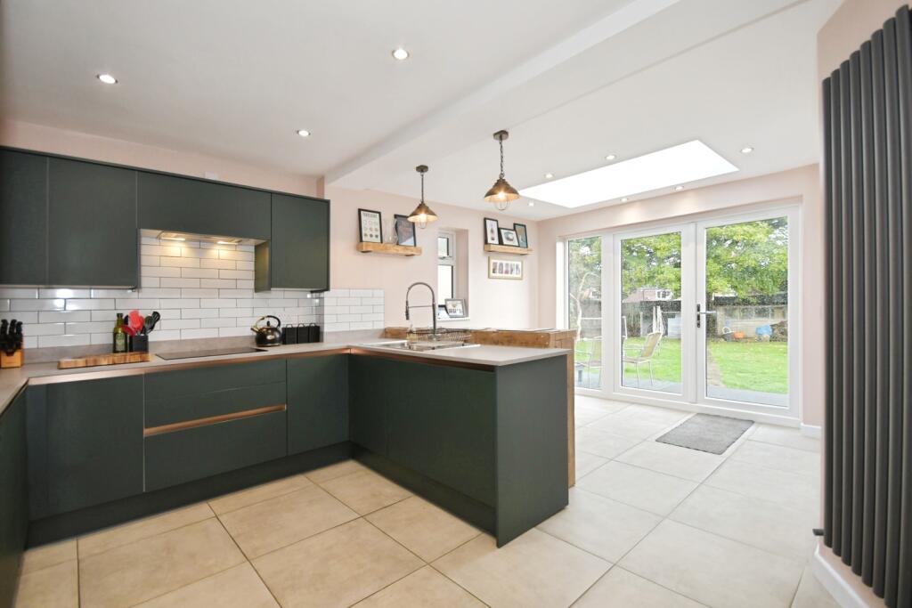 House in Chesterfield, Brimington - View 4