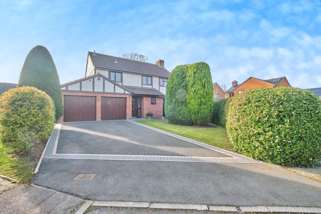 Main image of property: Grosvenor Close, Lichfield