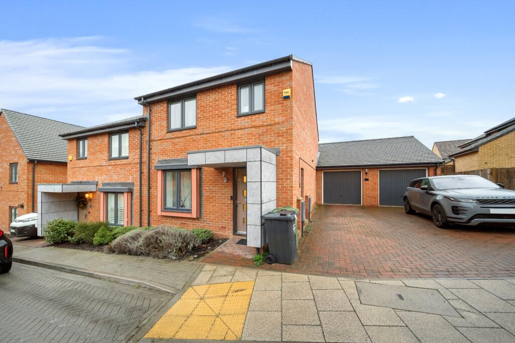 Main image of property: Lancaster Close, Castle Hill, Ebbsfleet Valley, Swanscombe, Kent, DA10