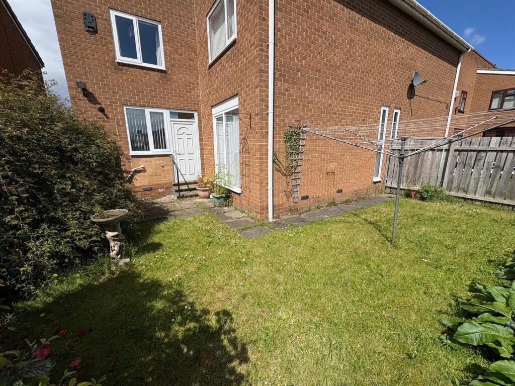 House in Stockton-on-Tees, Norton - View 2