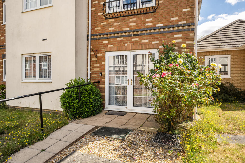Apartment in Reading, Little Heath, Tilehurst - View 2