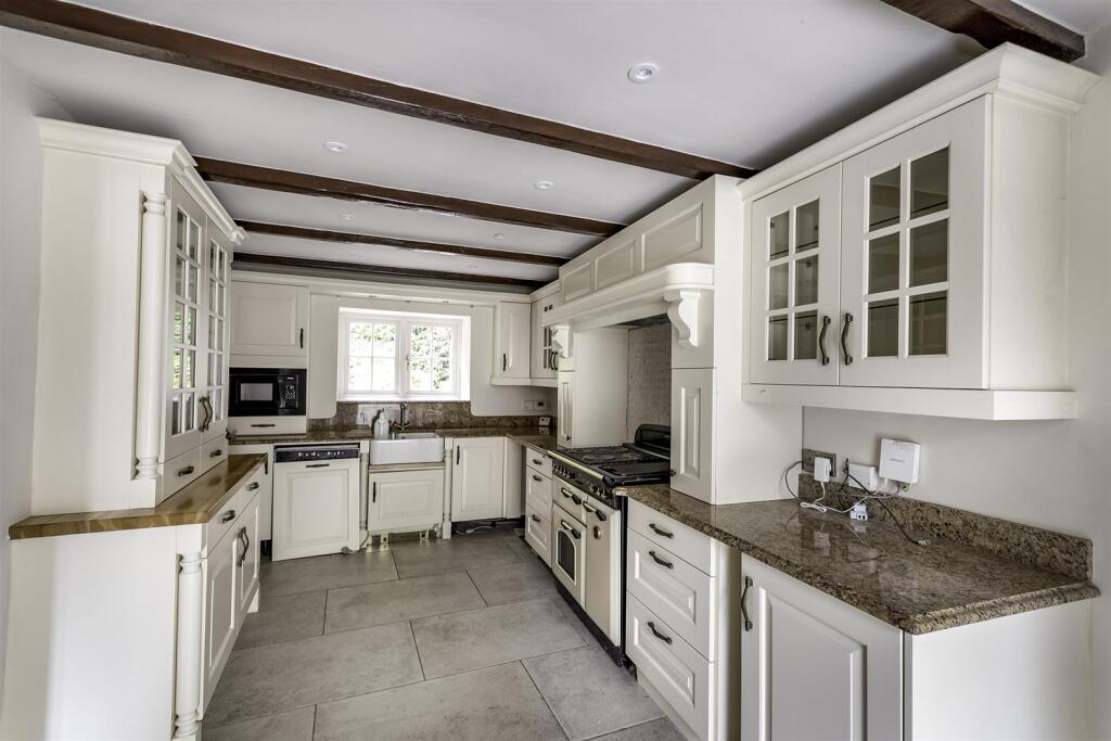 House in Rotherham, Whiston - View 2