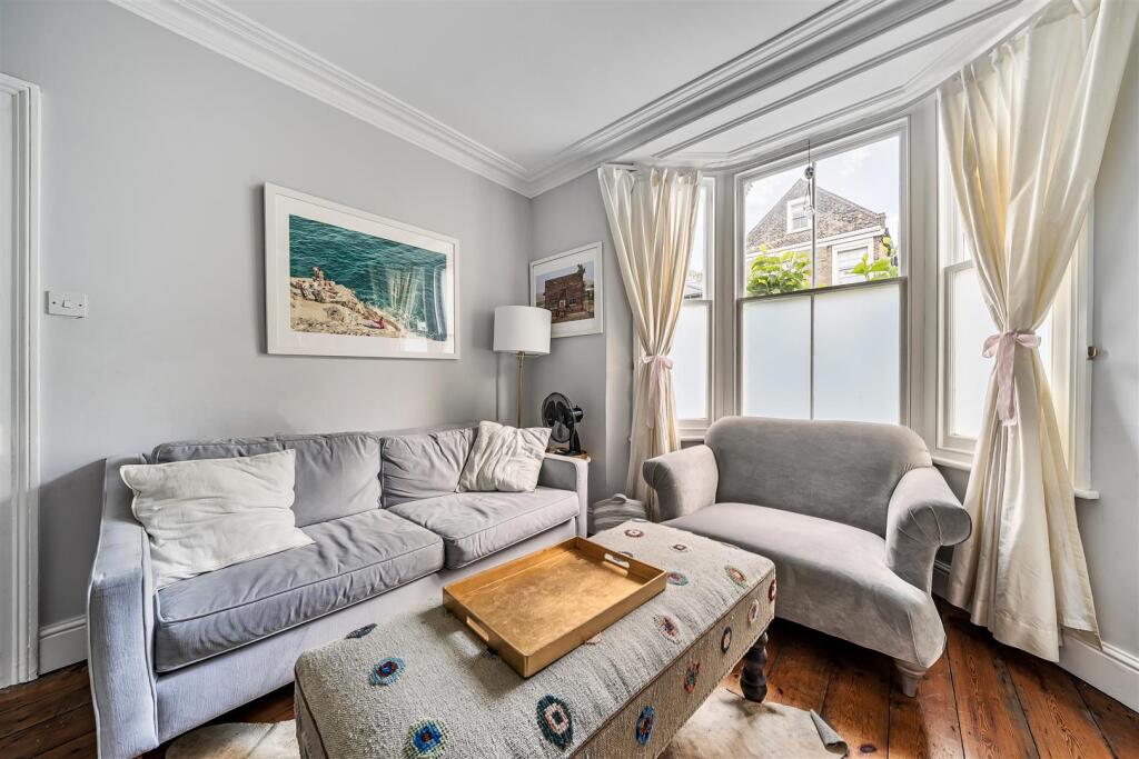 House in London - View 3