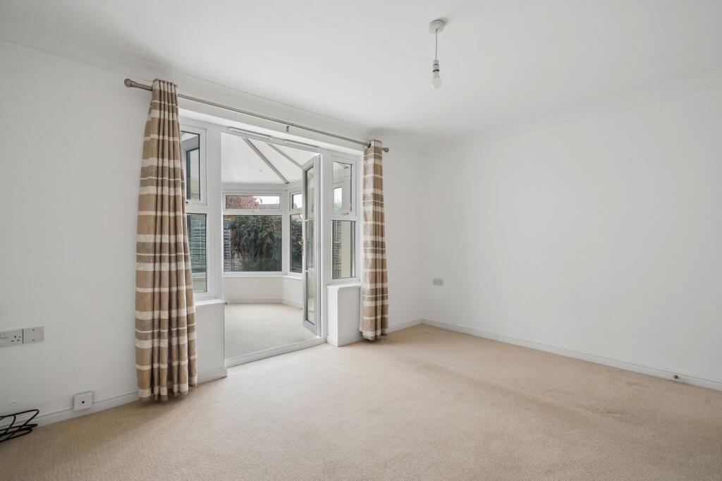 House in Slough - View 2