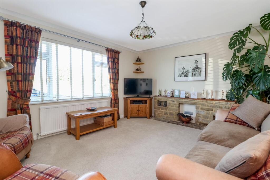 House in Horsham, Littlehaven, North Horsham - View 4