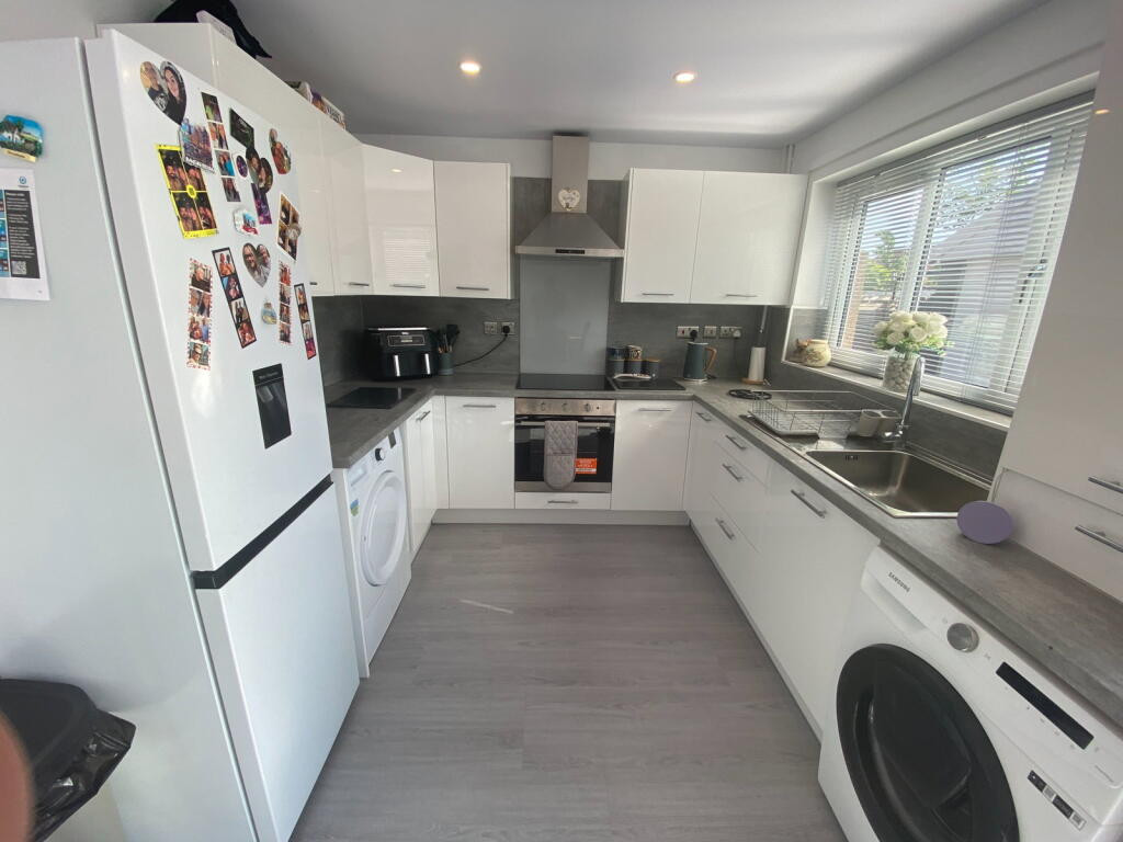 8 Edgemoor Close, Watersheddings OL4 2QP - View 5
