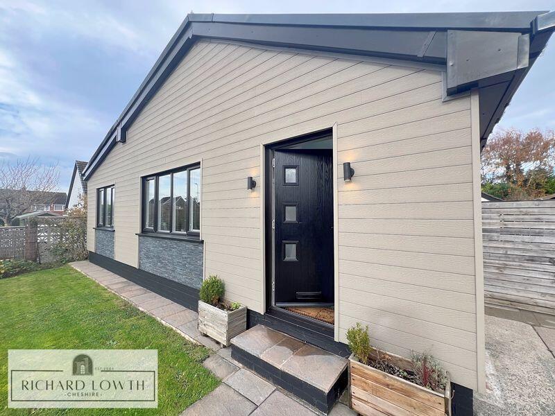 Chestnut Drive, Poynton photo 2