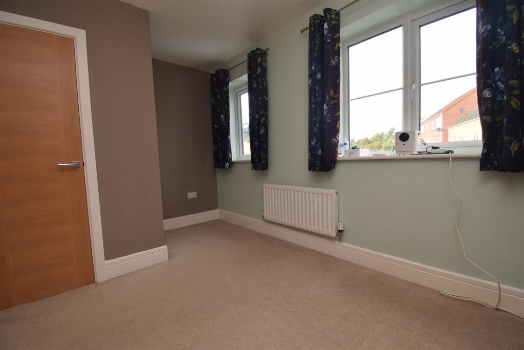 House in Wakefield - View 5