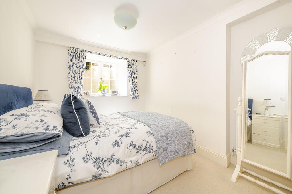 Apartment in Tonbridge - View 5