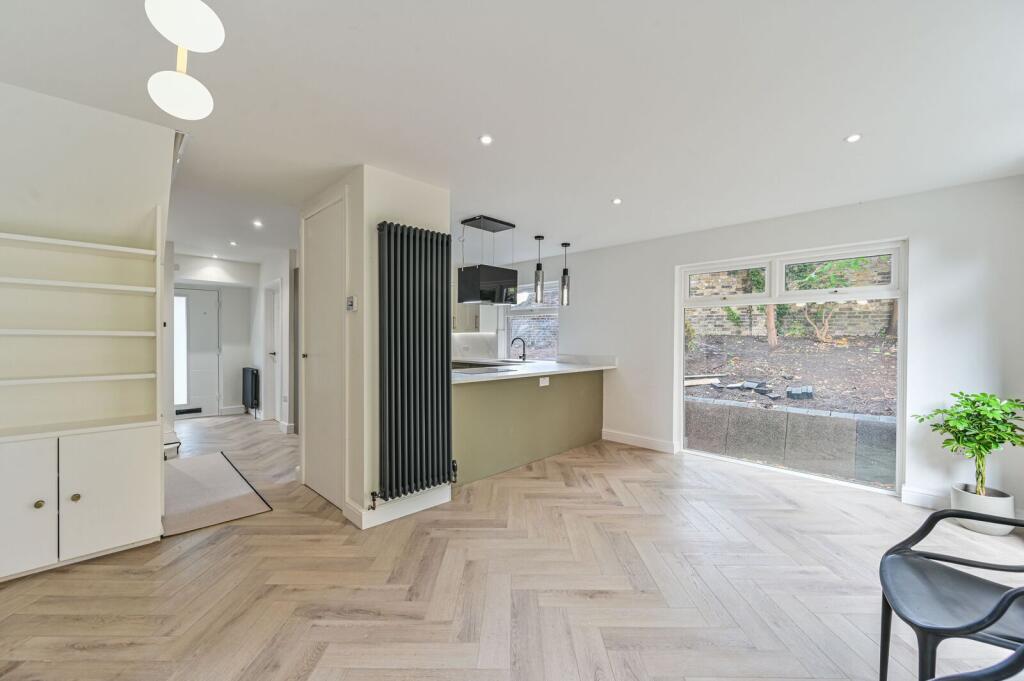 House in London - View 5