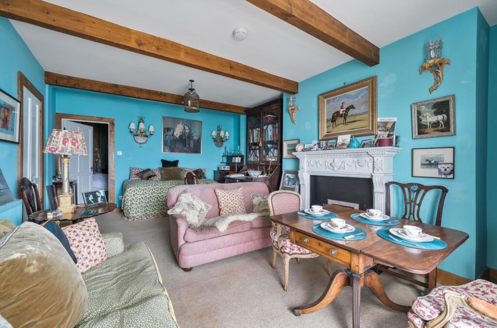 Apartment in Canterbury - View 4