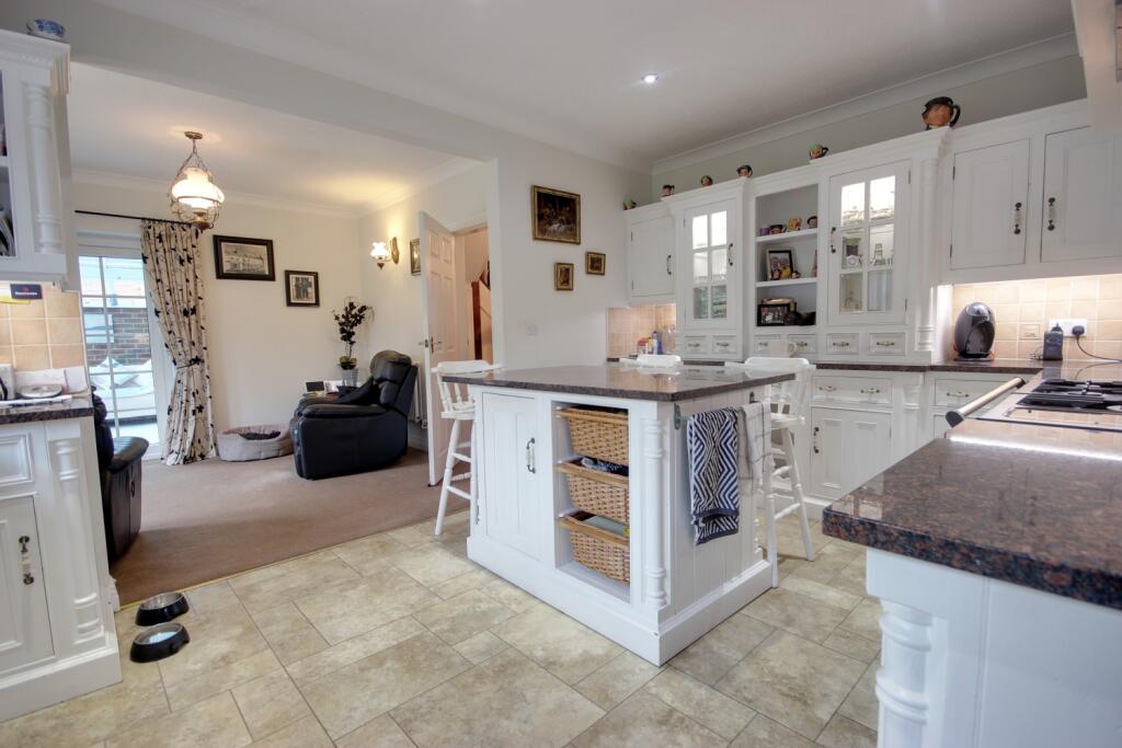 114 Woodhall Way, Beverley photo 3