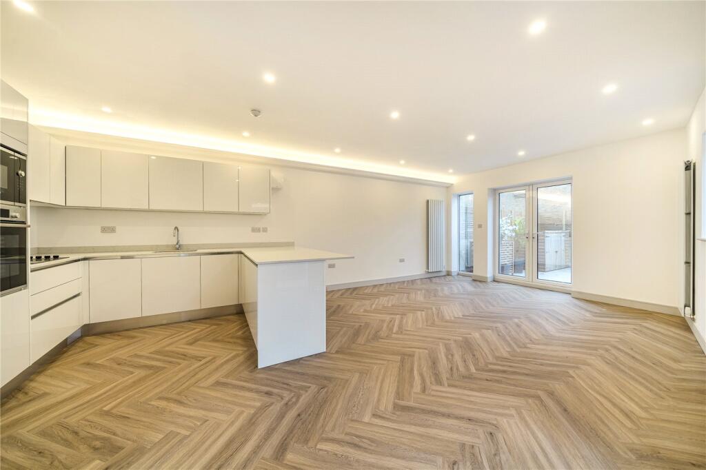 2-bed terraced on Newlands Park, London, SE26, £500,000