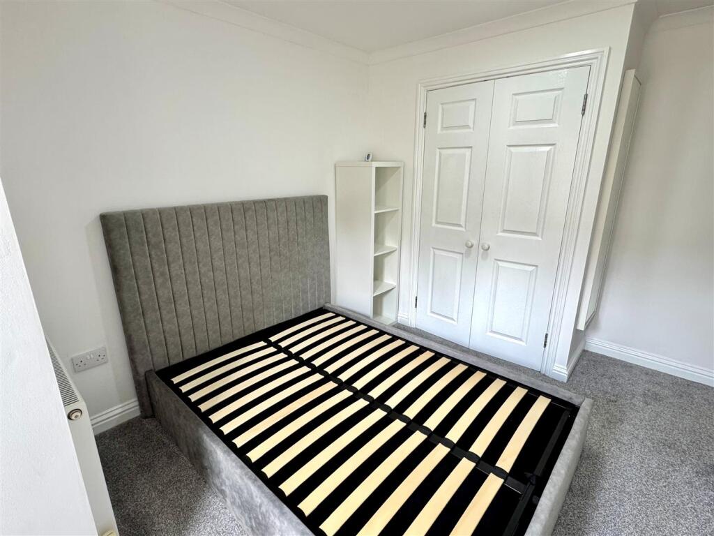 Apartment in Truro - More