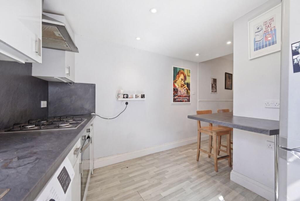 Apartment in London - View 6