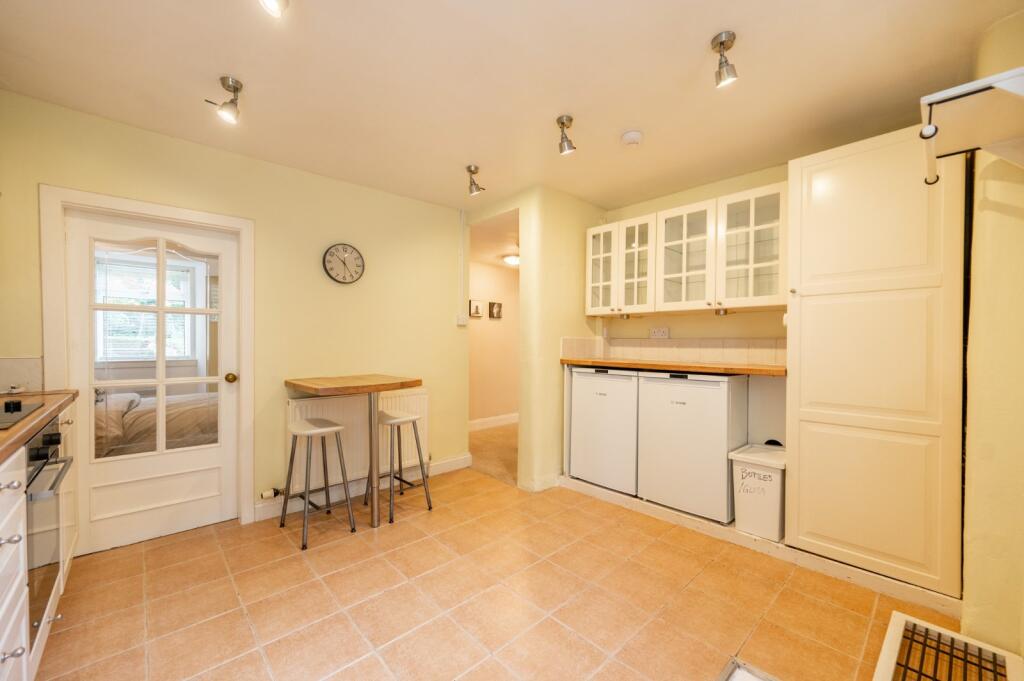 Apartment in Glasgow - View 3