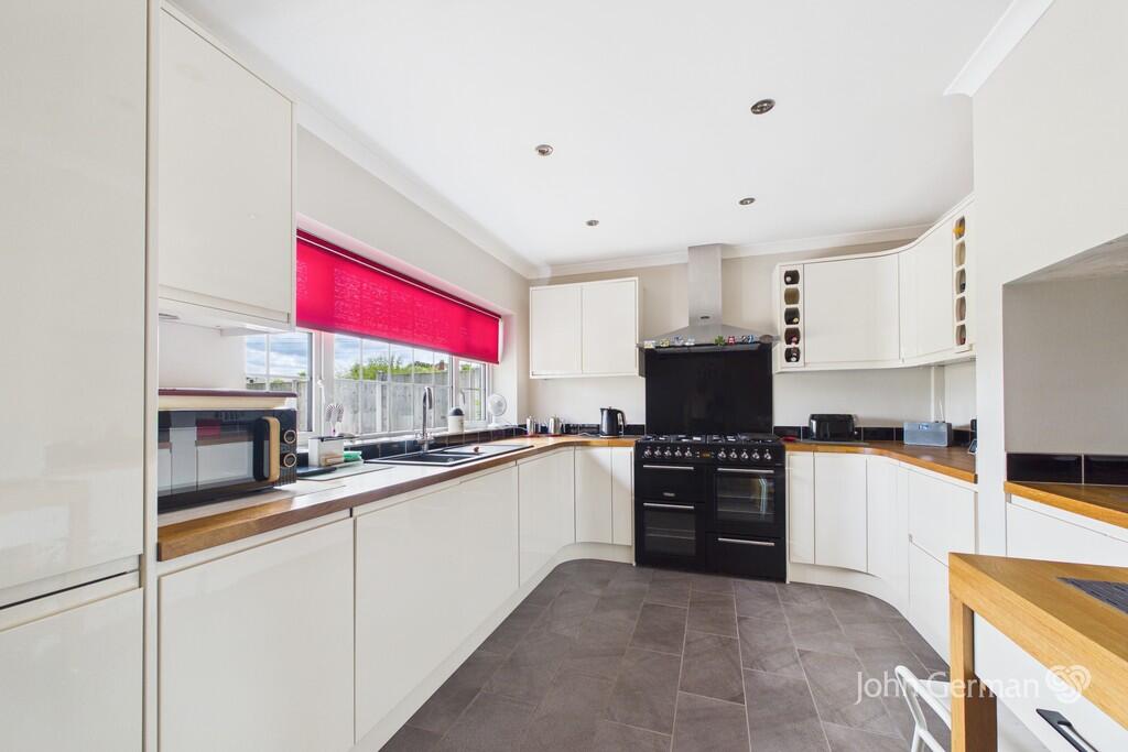 Yew Tree Close, Derrington photo 4