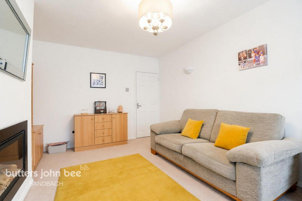 House in Sandbach, Ettiley Heath - View 5