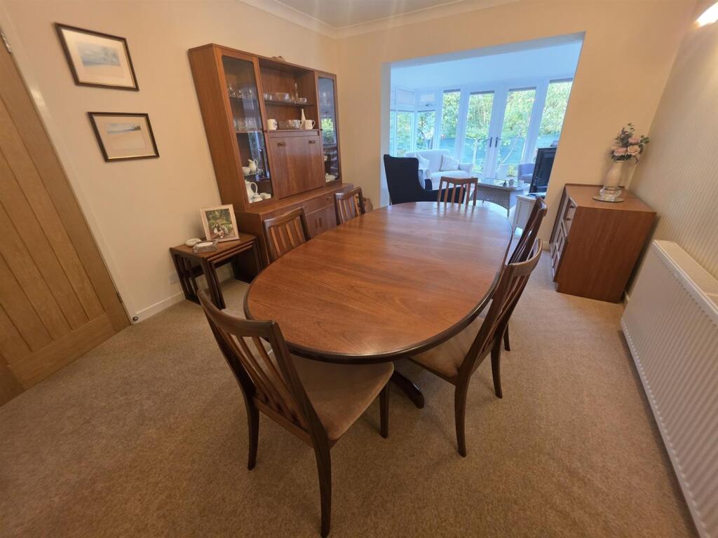 New Hall Avenue, Heald Green photo 5
