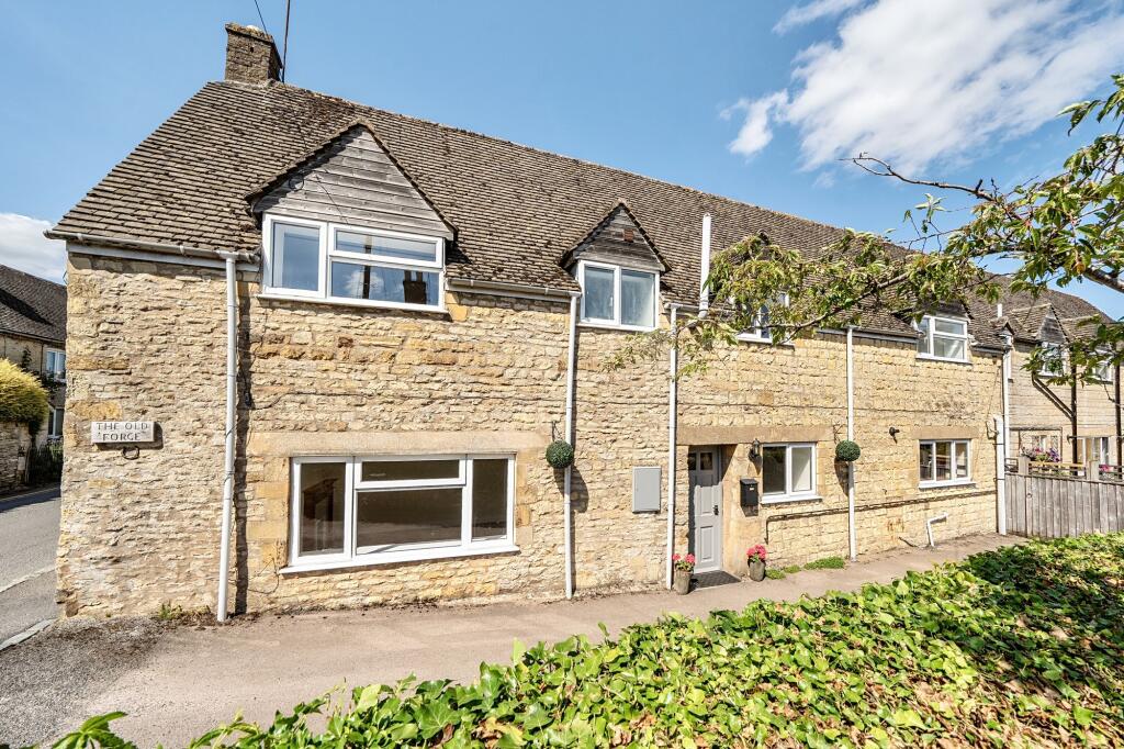 House in Gloucester - View 4