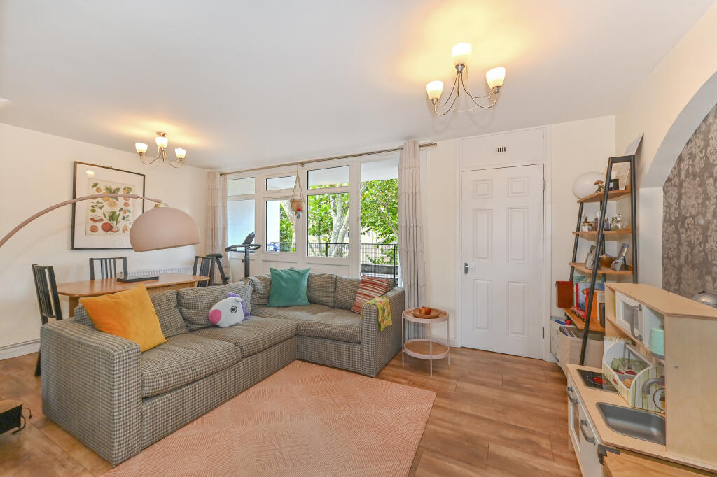 Apartment in London - View 2