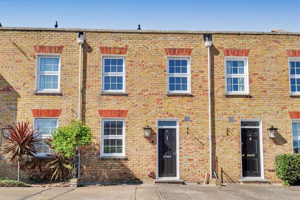 Main image of property: Cornworthy, Shoeburyness, SS3