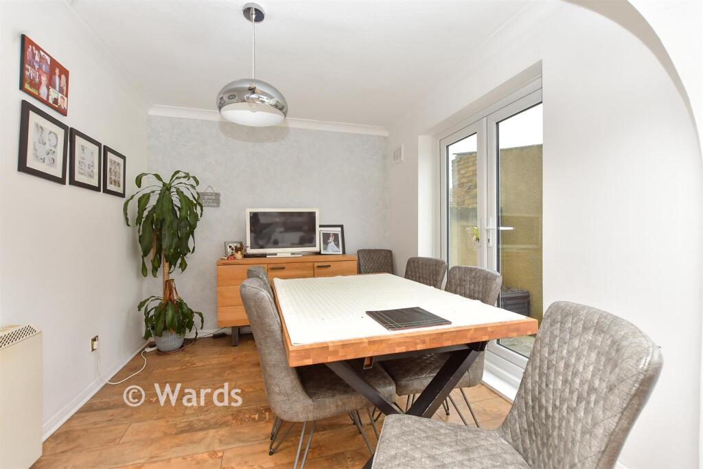 Dean Road, Sittingbourne, Kent – pohled 2