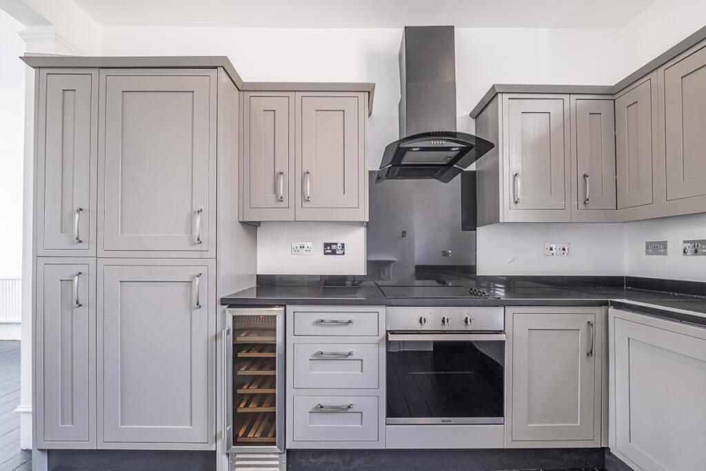 Apartment in London - View 2