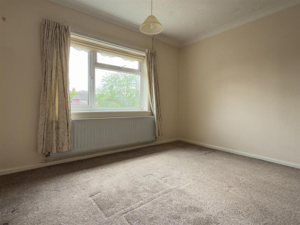 Apartment in Stoke-on-Trent - More