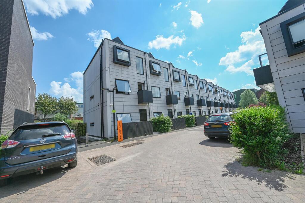 Main image of property: South Loop Park, Birmingham