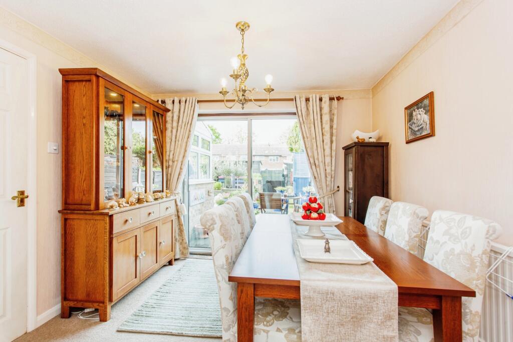 Kingfisher Close, Shoeburyness, Southend-on-Sea, Essex, SS3 photo 4