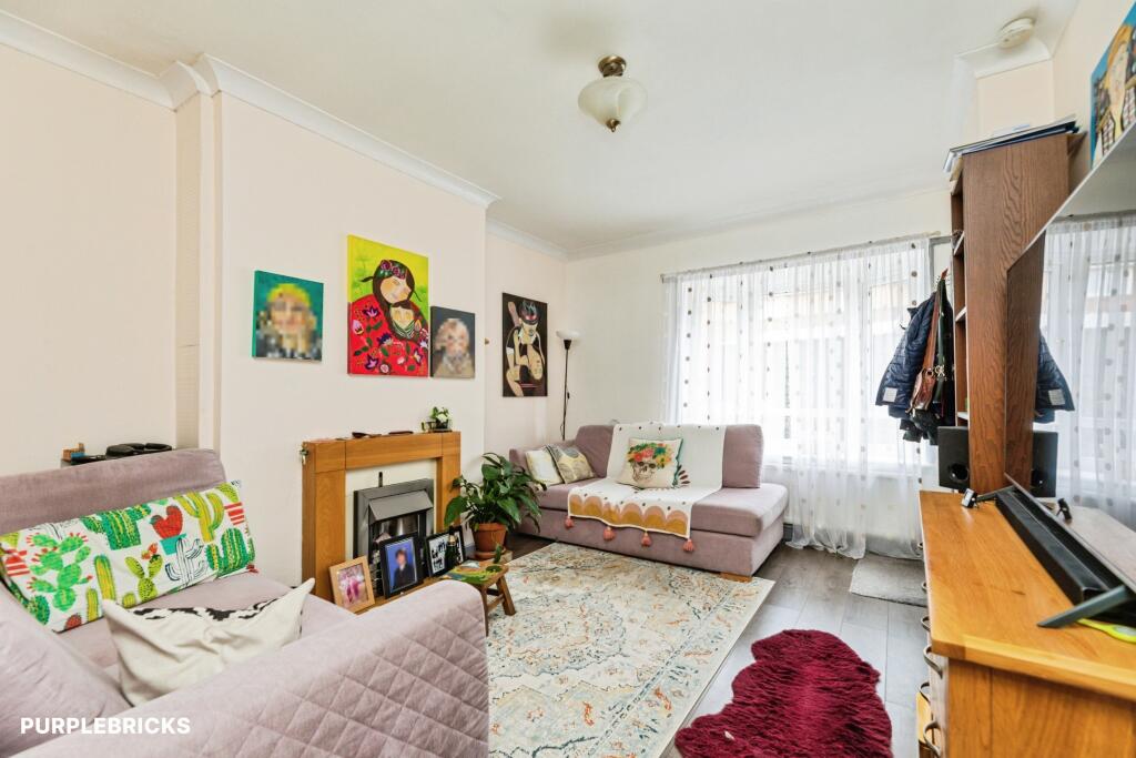 House in Sheffield, South Yorkshire - More