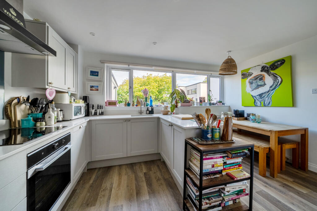 House in Windsor, The Crescent, Clewer New Town - View 3