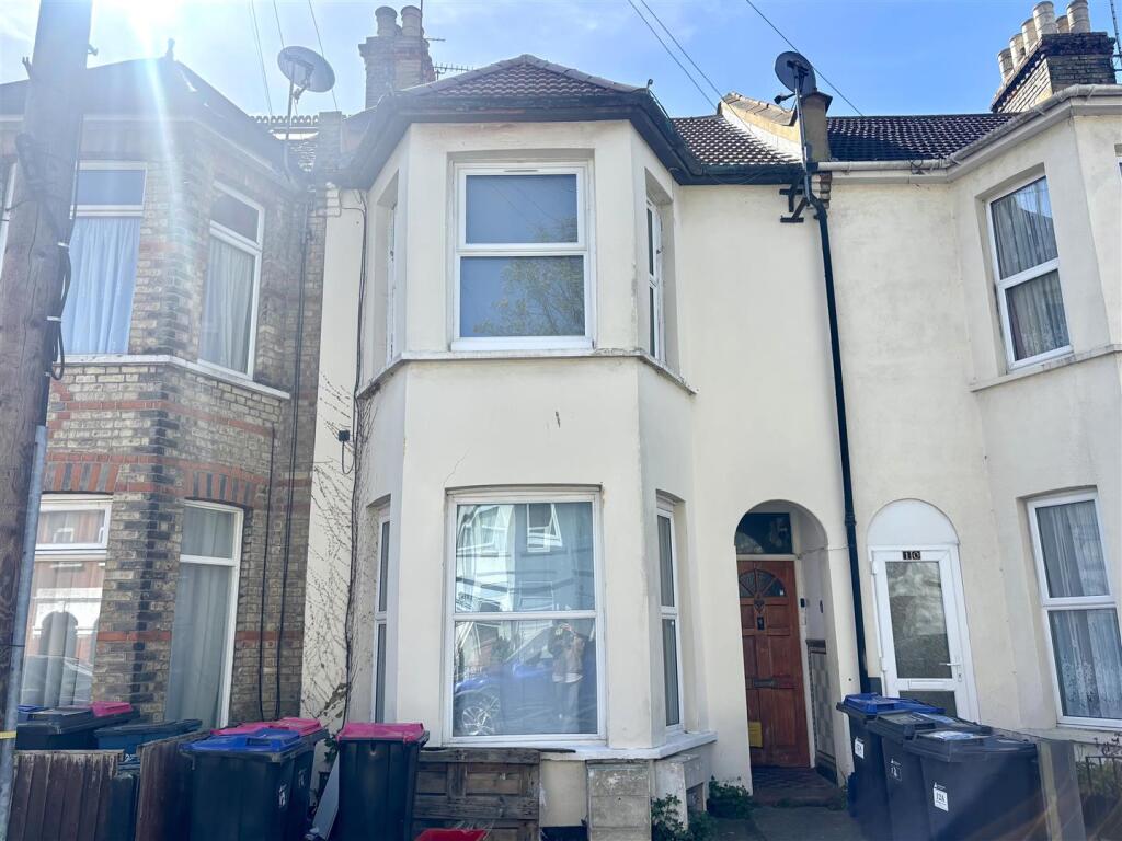 Main image of property: Rayleigh Avenue, Westcliff-On-Sea