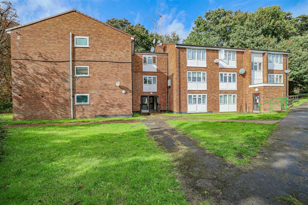 Main image of property: Kimpton Close, Hemel Hempstead, HP1