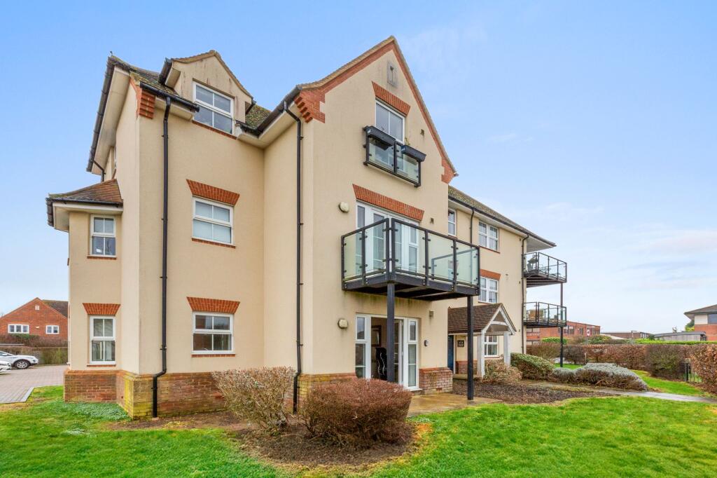 Main image of property: Wirethorn Furlong, Haddenham, HP17