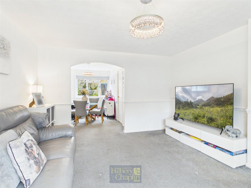 Thalmassing Close, Hutton, Brentwood, Essex, CM13 photo 2