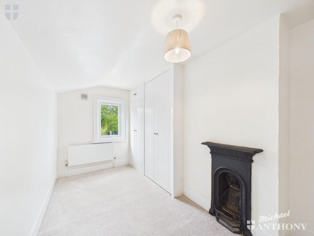House in Aylesbury, Buckinghamshire - View 5