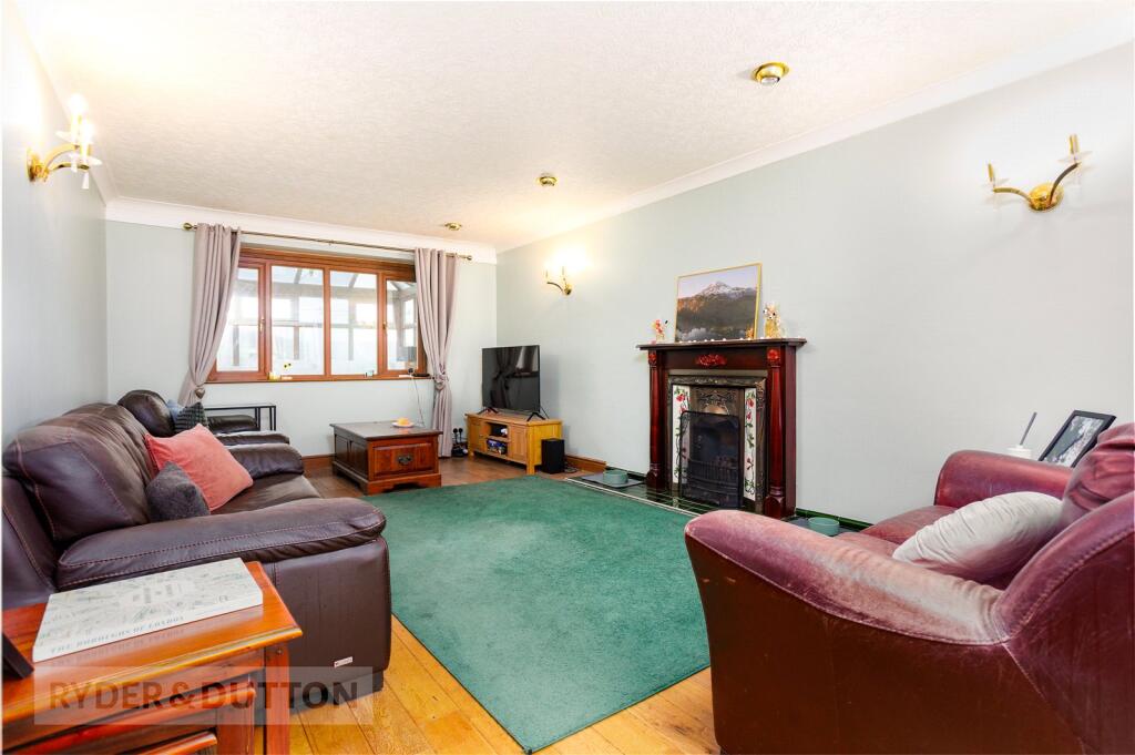 Woodmeadow Court, Mossley, OL5 photo 3