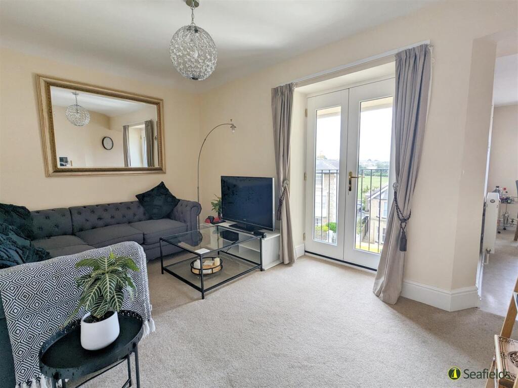 Apartment in Portsmouth - View 2